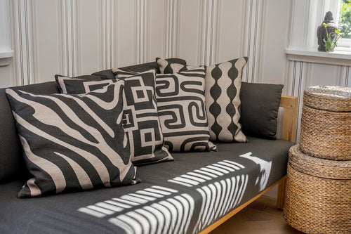 GEOMETRIC H-PRINT CUSHION COVER BLACK/TAUPE