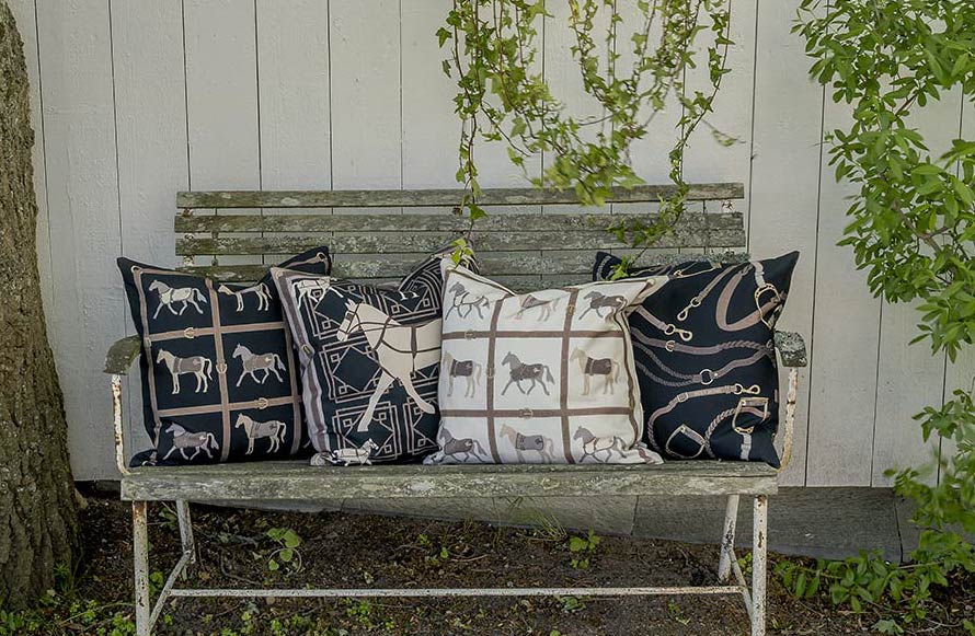 EQUESTRIAN CUSHIONS BLACK & BROWN