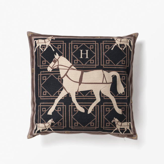 Leather Horse Straps Cushion 50 x 50 – Castlefin Equestrian
